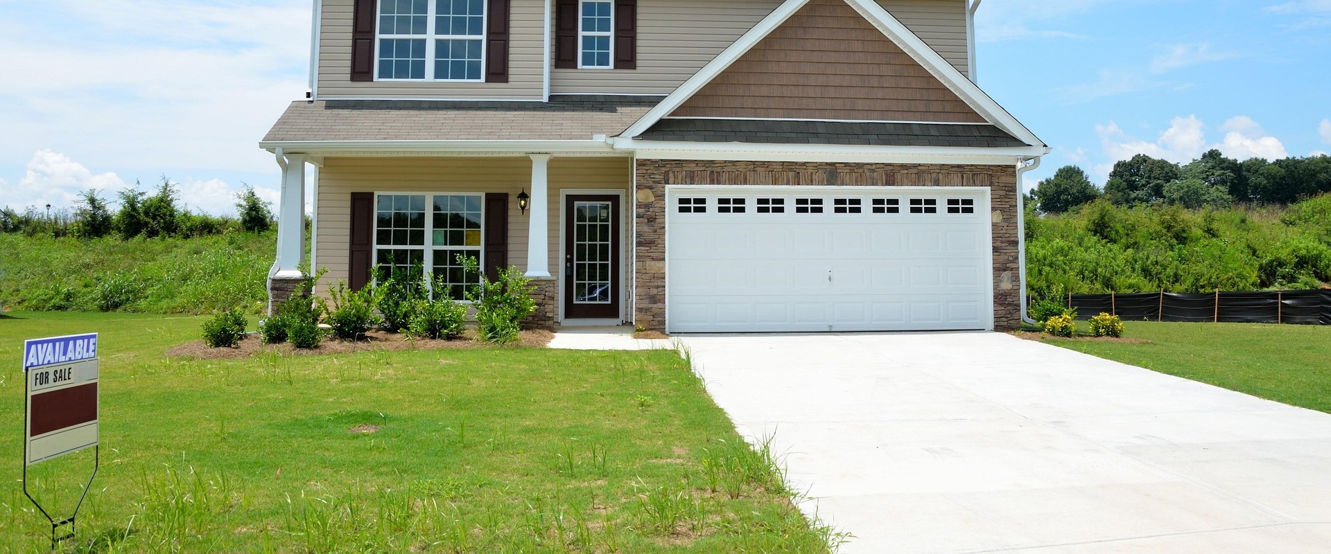 Companies That Buy Houses for Cash in Ann Arbor: How They Compare with Realtor Services for Today's Homeowners
