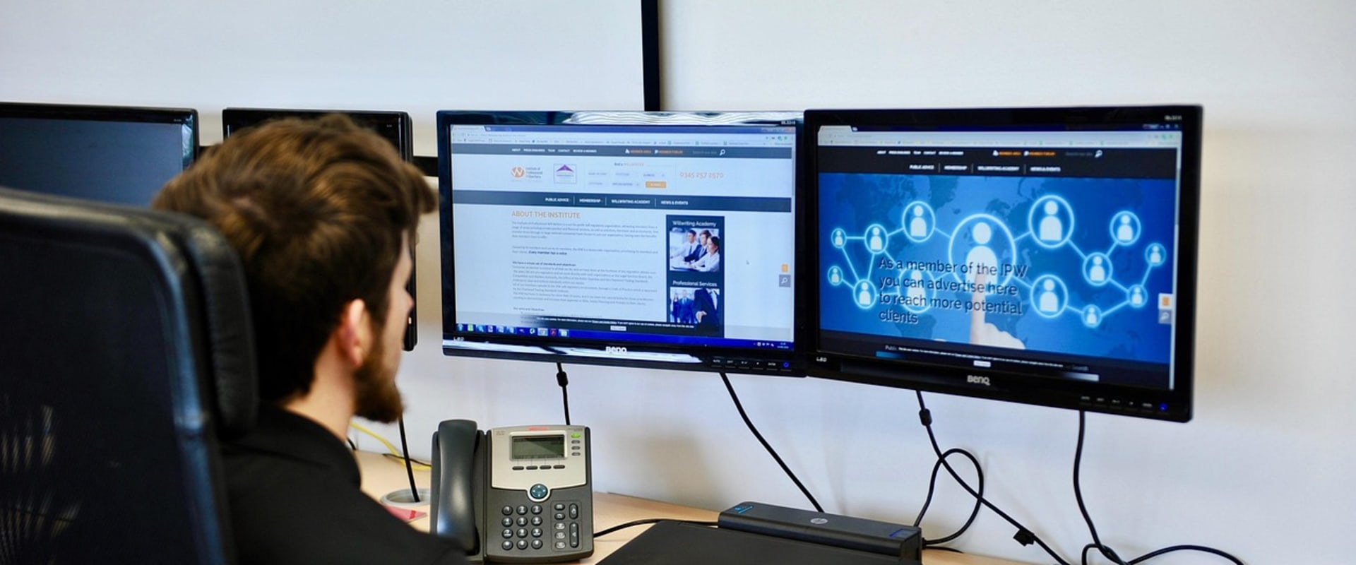 Keep Your Oakville Workspace Spotless with Expert Office Cleaning